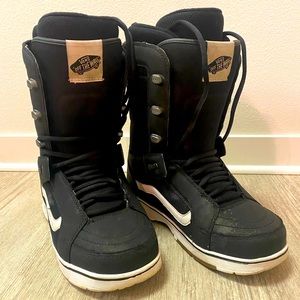Mens Vans Snowboard Boots